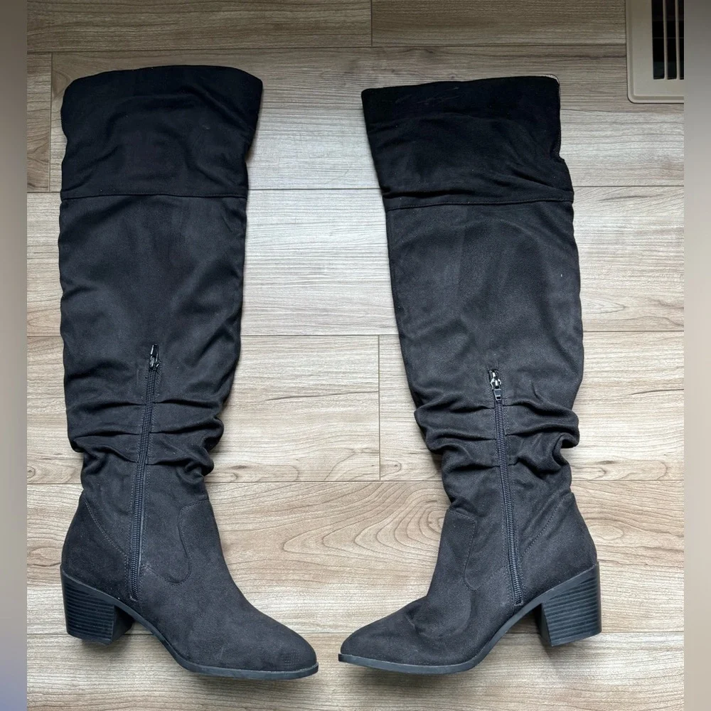 JOURNEE KAISON BOOTS Faux Slouchy Black Suede Women’s Size 6.5 Thigh High new